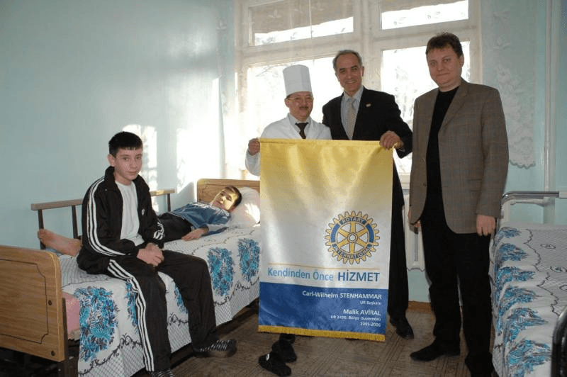 Hospital Beds from Canada: Rotary Almaty Equips Two Almaty Hospitals with Specialist Medical Equipment